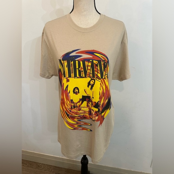 Nirvana Band Beige Graphic T-Shirt Medium - Picture 3 of 4